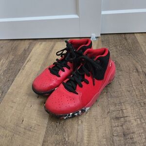 Under Armour Kids Size 3 Y Red and Black Sneakers